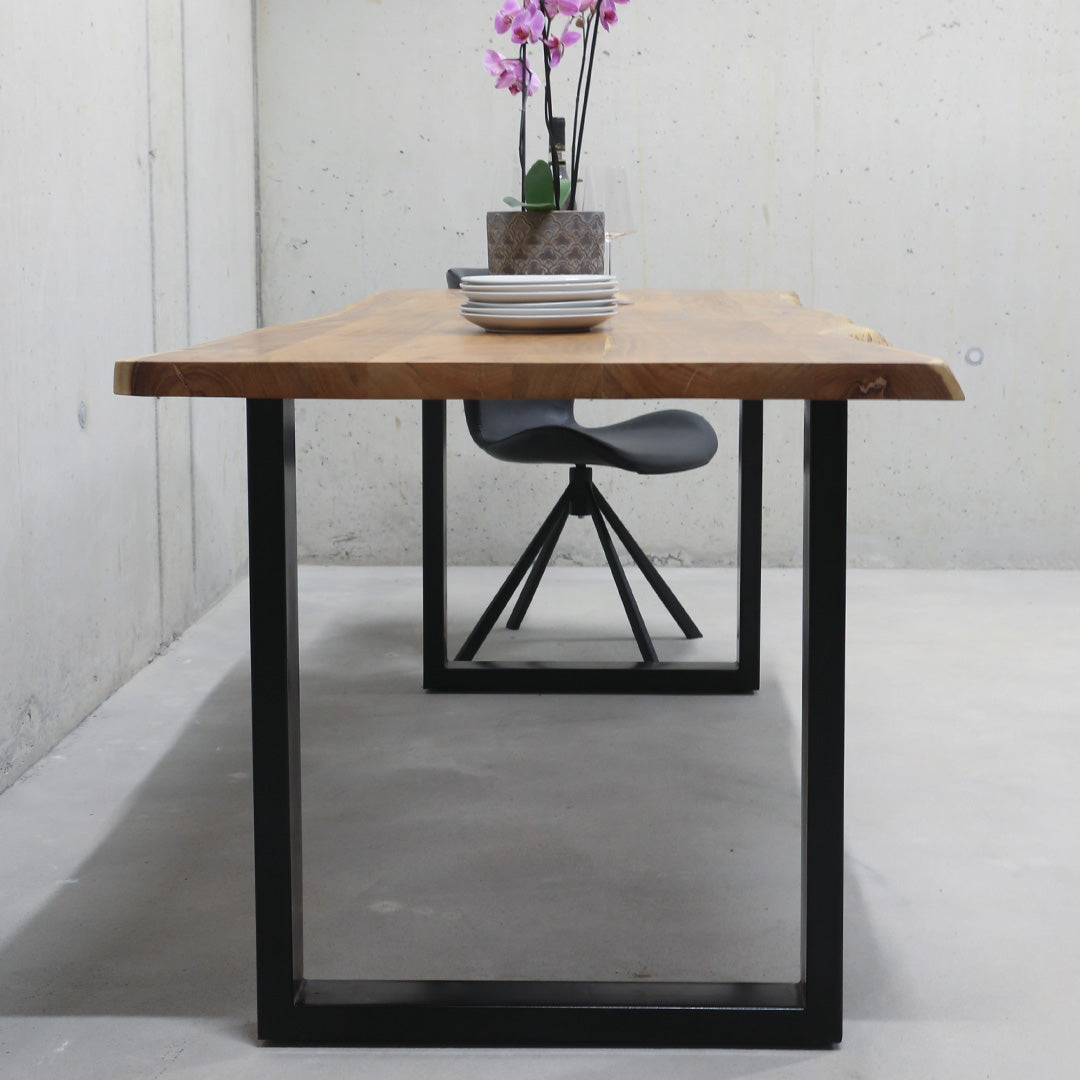 Table en bois d'acacia "The Sturdy Live Edge Table 180"